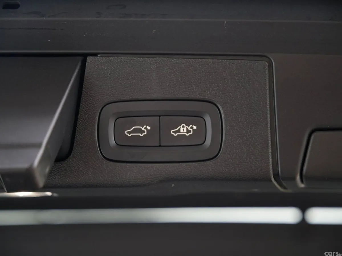 Volvo XC60 SUV, Petrol Plug-in Hybrid, 2026, Grey