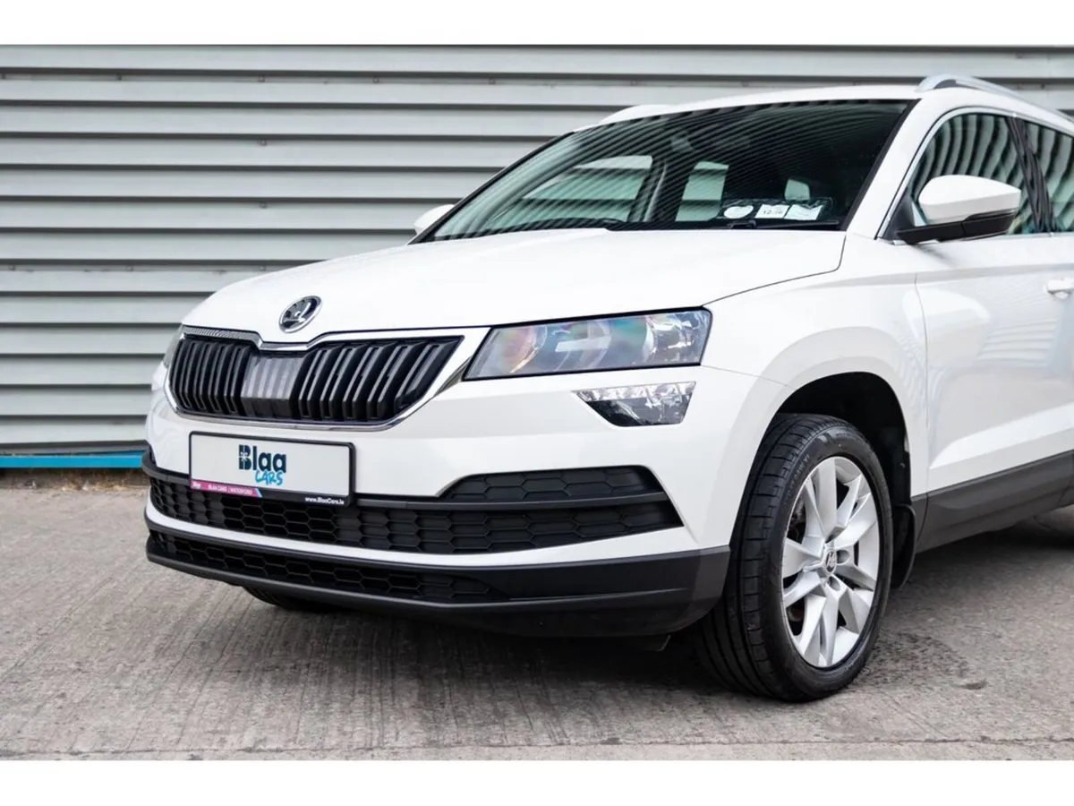Skoda Karoq Estate, Petrol, 2020, White