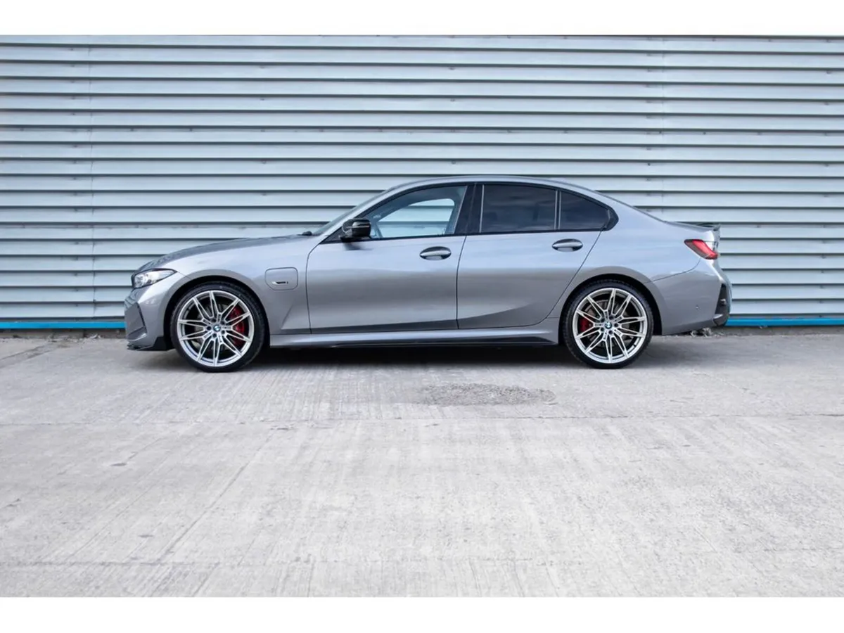BMW 3-Series Saloon, Petrol Plug-in Hybrid, 2023, Grey