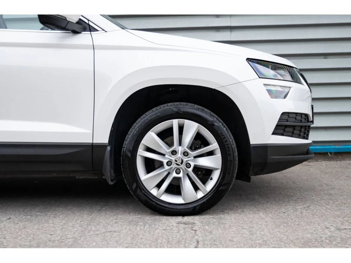 Skoda Karoq Estate, Petrol, 2020, White
