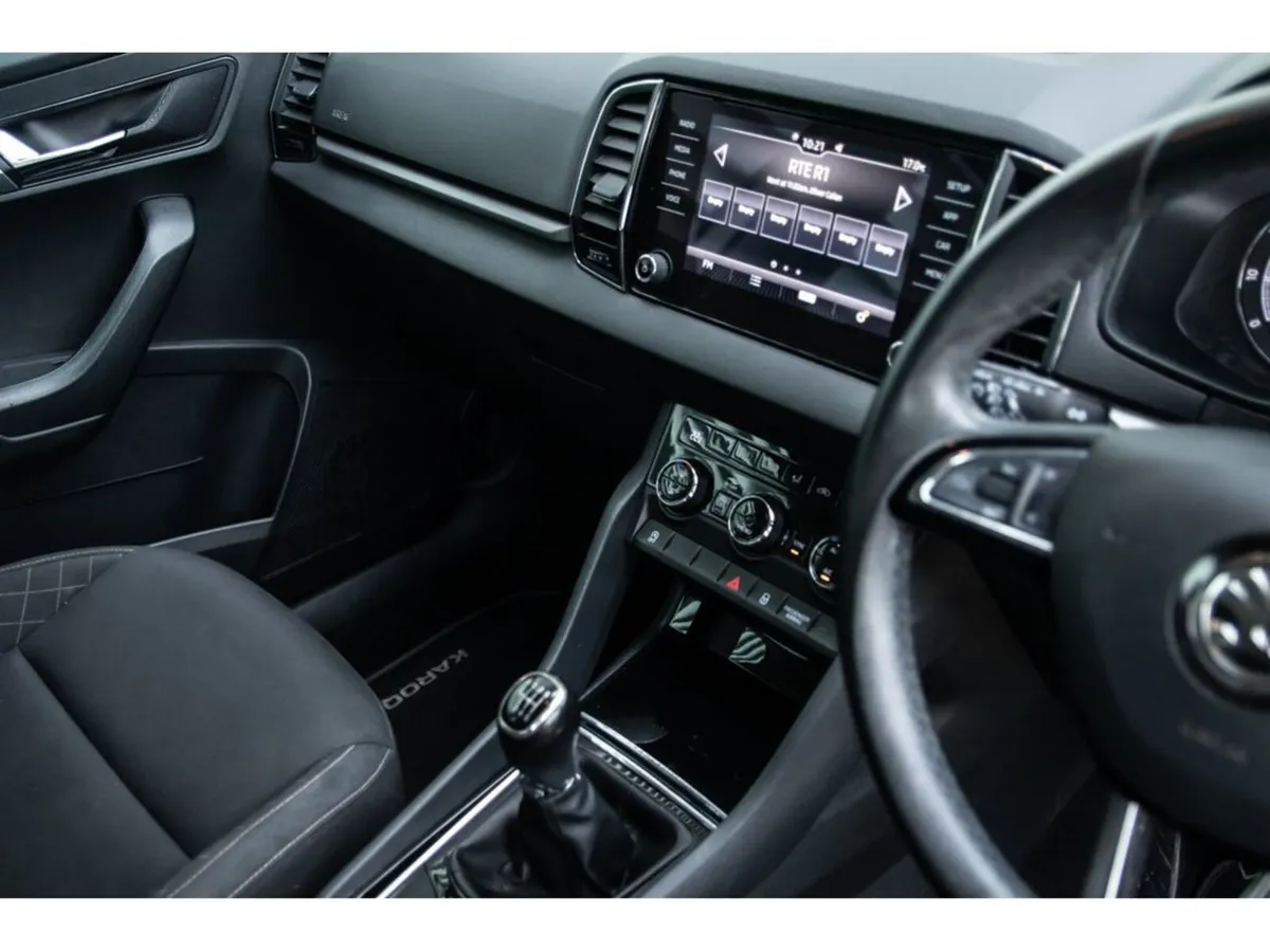 Skoda Karoq Estate, Petrol, 2020, White