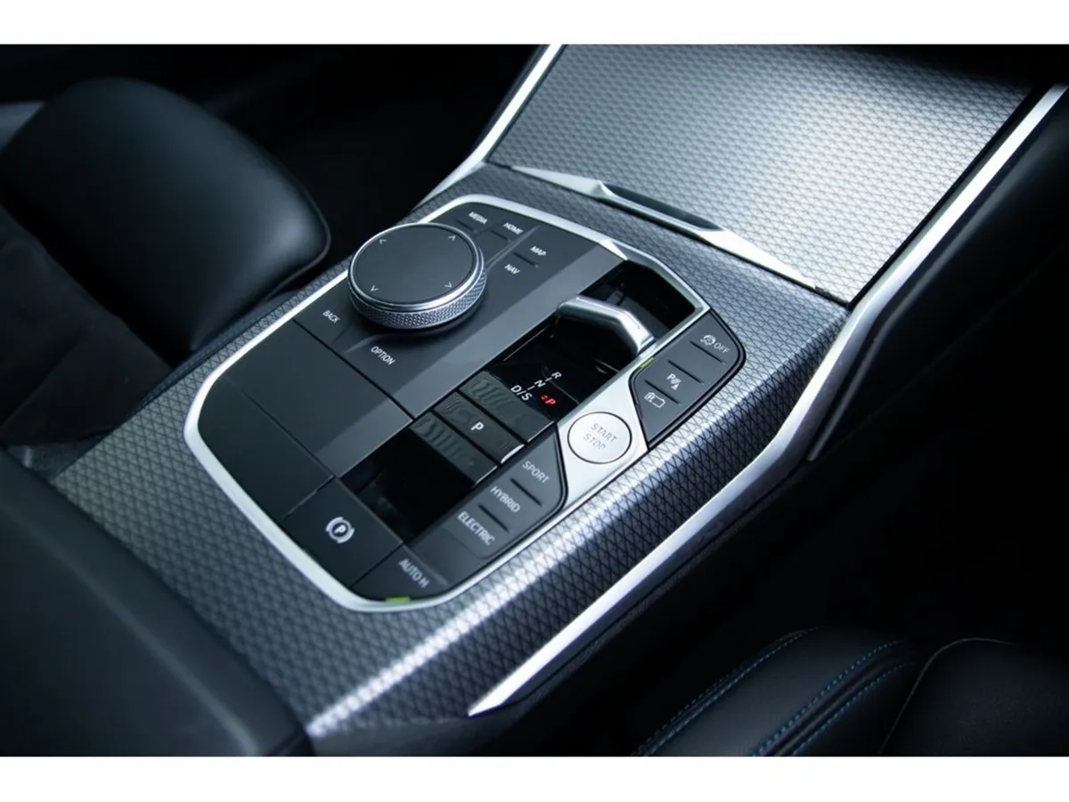 BMW 3-Series Saloon, Petrol Plug-in Hybrid, 2023, Grey
