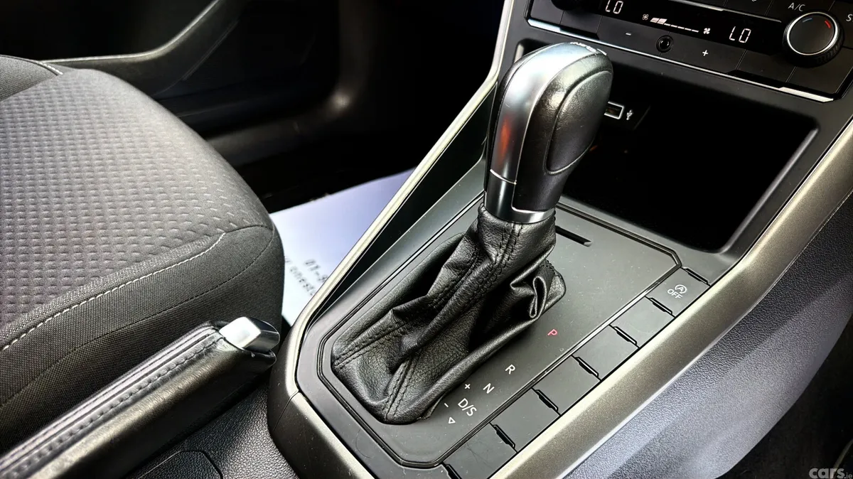 Volkswagen Polo Hatchback, Petrol, 2019, Black