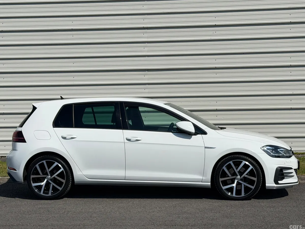 Volkswagen Golf Hatchback, Diesel, 2018, White