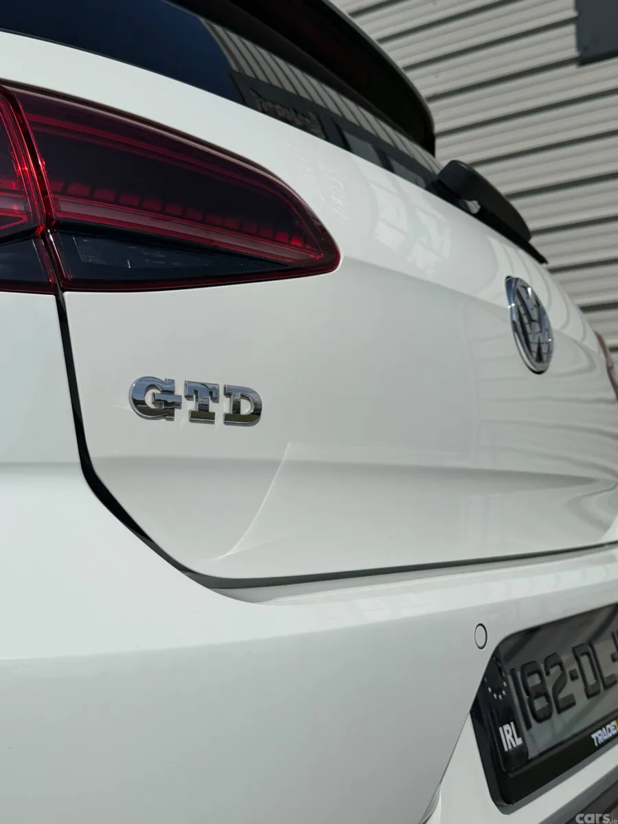Volkswagen Golf Hatchback, Diesel, 2018, White