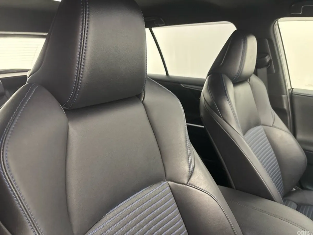 Toyota RAV4 SUV, Petrol Hybrid, 2023, Grey