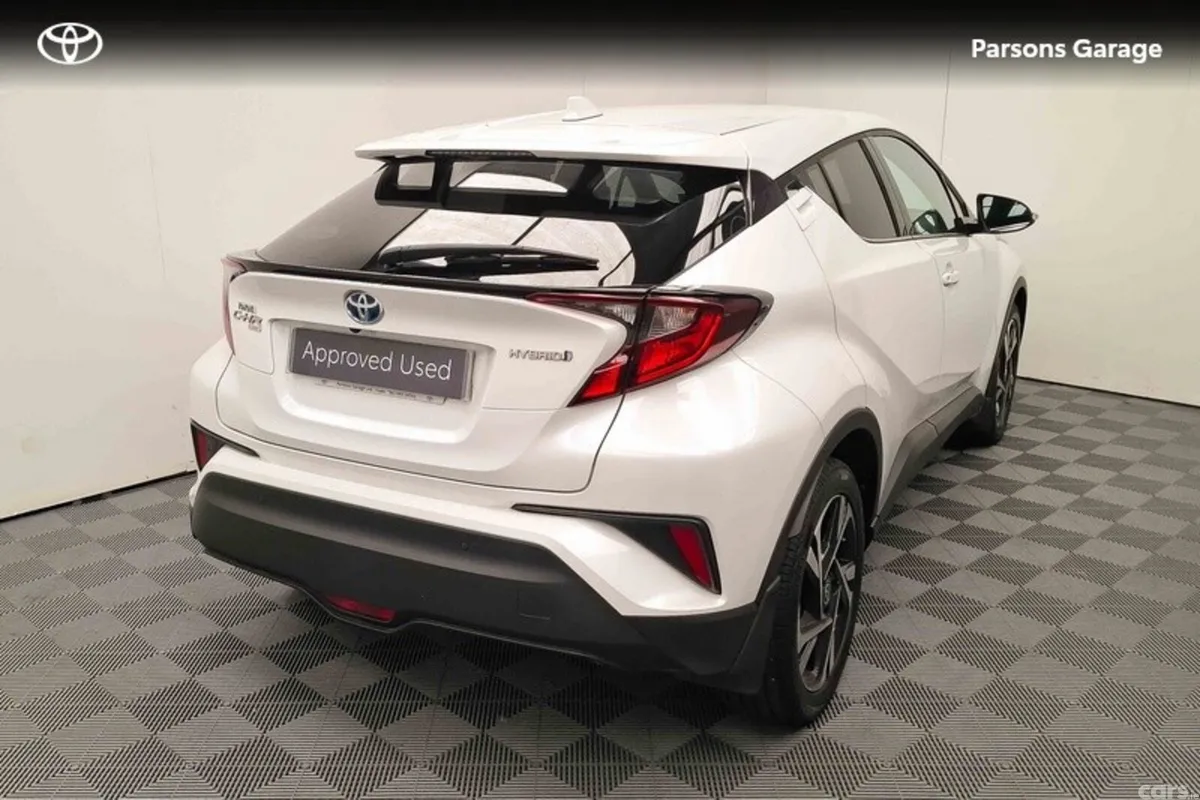 Toyota C-HR SUV, Petrol Hybrid, 2023, White
