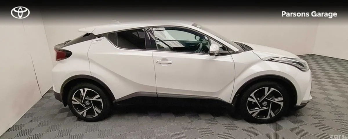 Toyota C-HR SUV, Petrol Hybrid, 2023, White