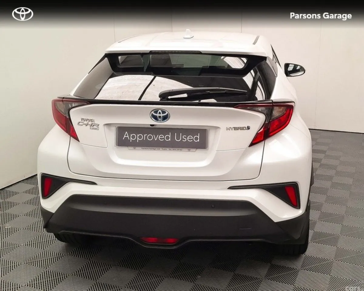 Toyota C-HR SUV, Petrol Hybrid, 2023, White