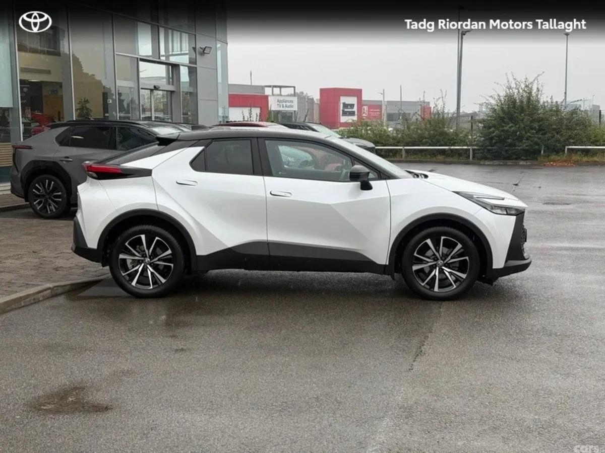 Toyota C-HR SUV, Petrol Hybrid, 2025, White