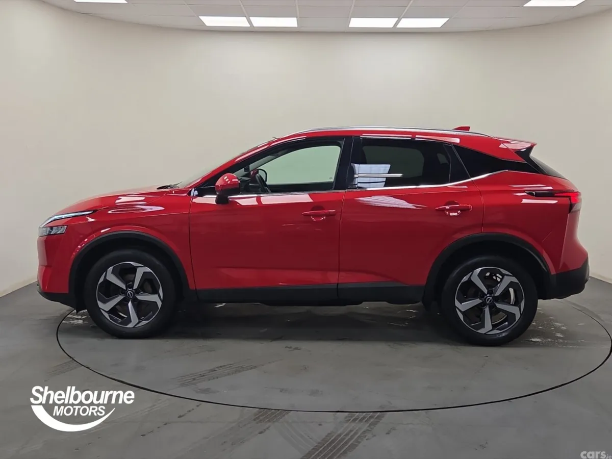 Nissan Qashqai Hatchback, Petrol, 2023, Red