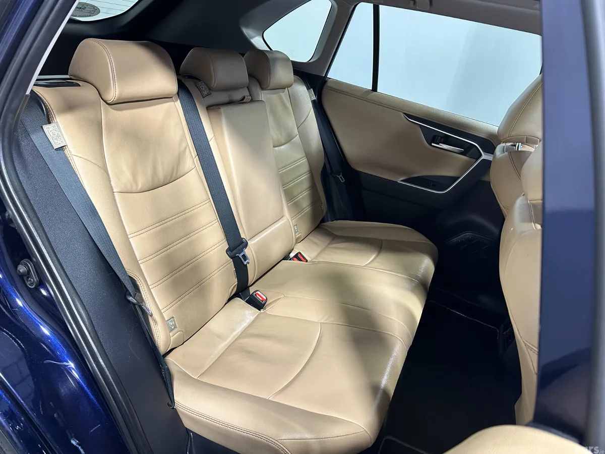 Toyota RAV4 SUV, Petrol Hybrid, 2024, Blue