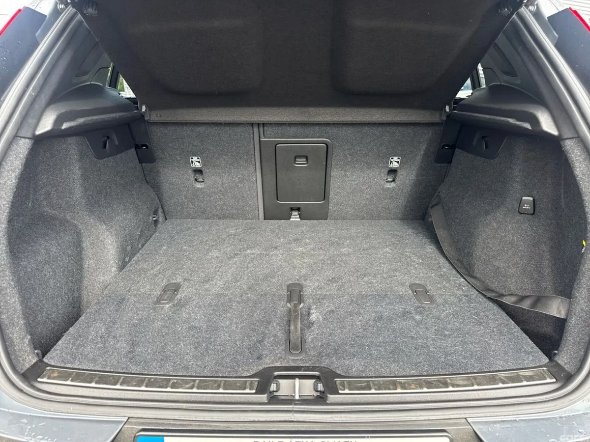 Volvo XC40 SUV, Diesel, 2019, Grey