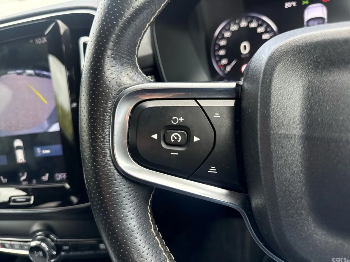 Volvo XC40 SUV, Diesel, 2019, Grey