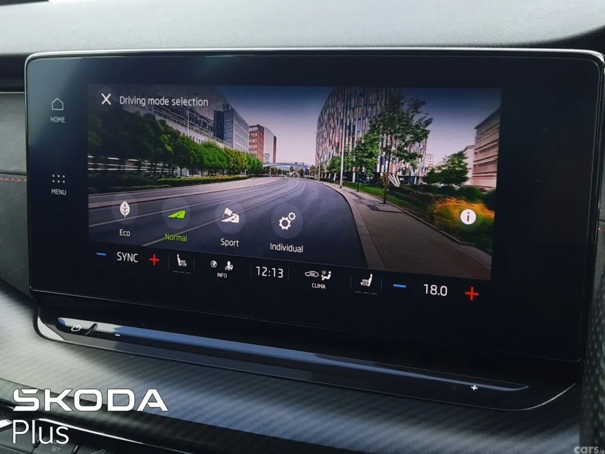 Skoda Octavia Saloon, Diesel, 2024, White