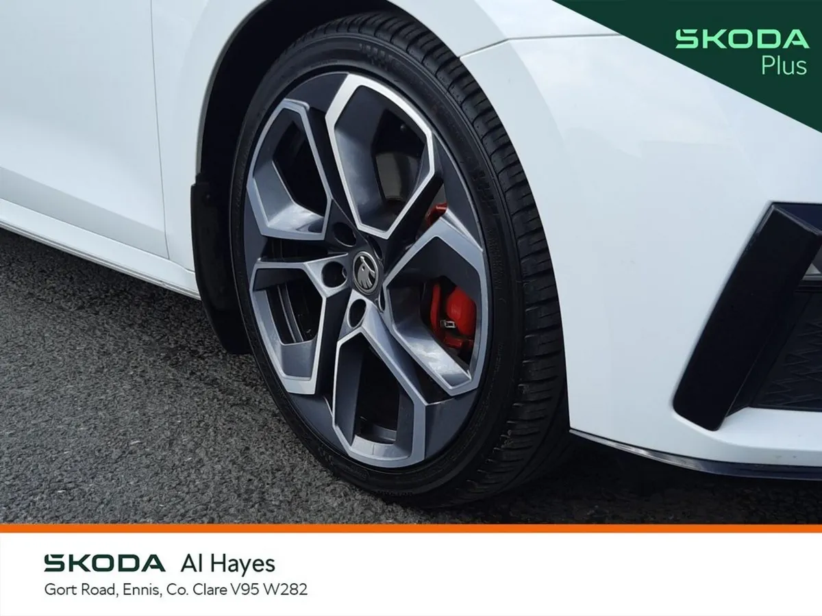 Skoda Octavia Saloon, Diesel, 2024, White