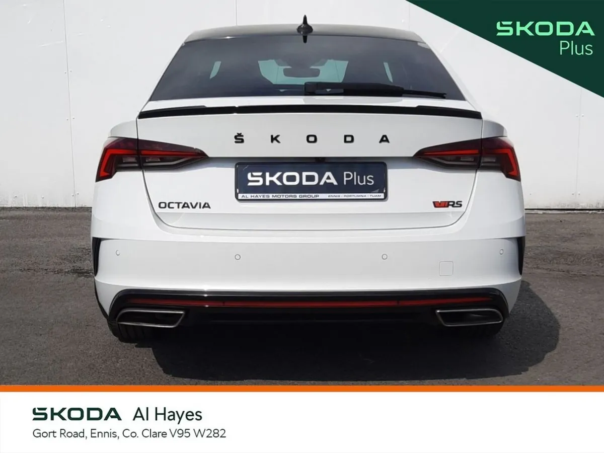 Skoda Octavia Saloon, Diesel, 2024, White