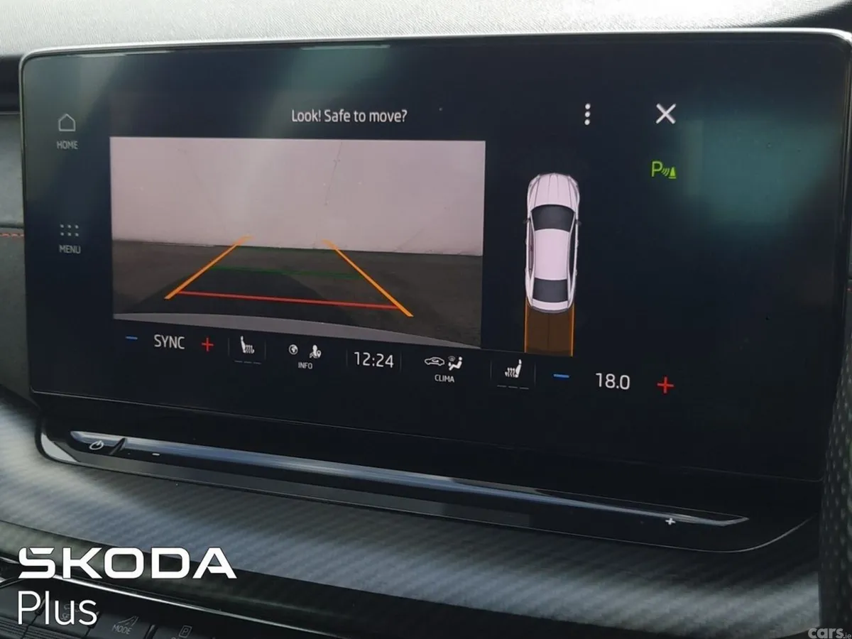 Skoda Octavia Saloon, Diesel, 2024, White