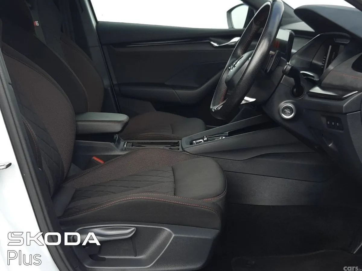 Skoda Octavia Saloon, Diesel, 2024, White