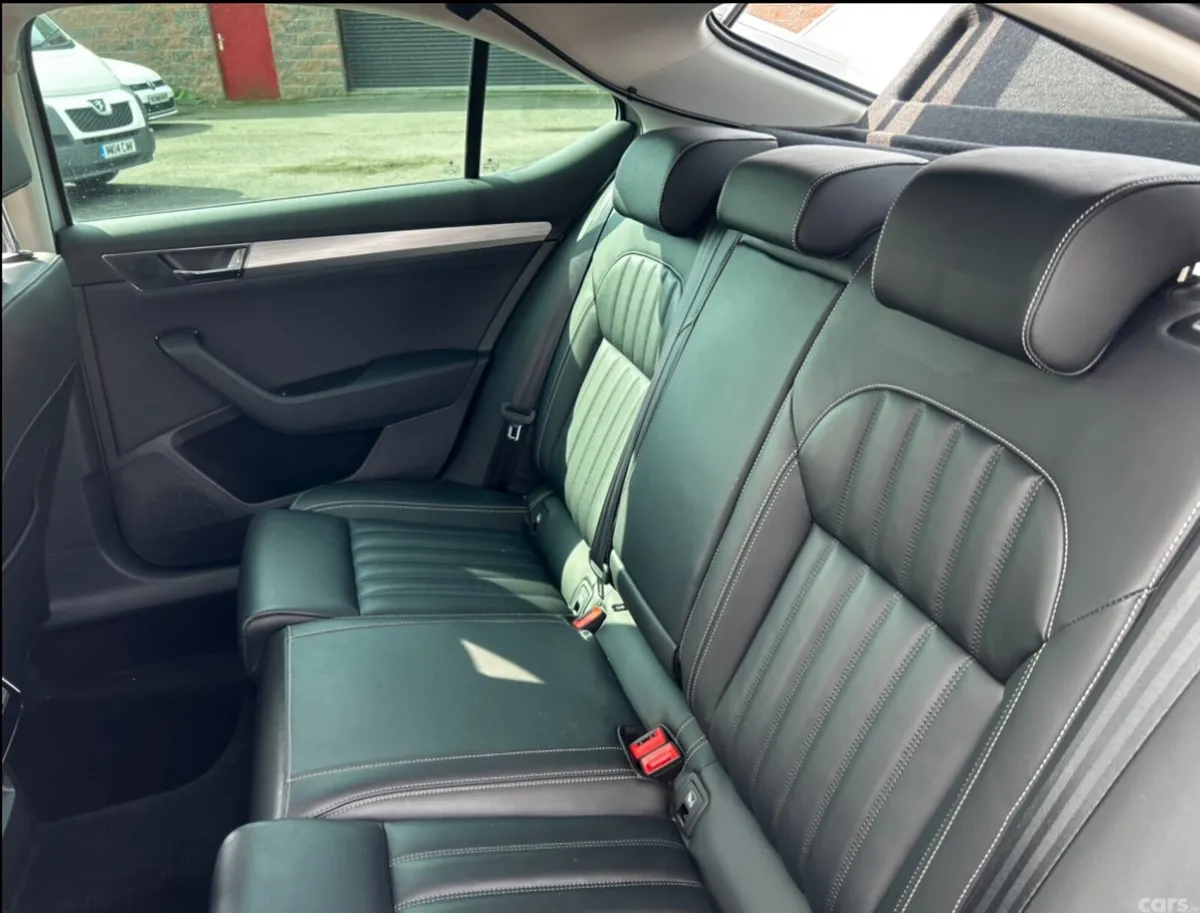 Skoda Superb Saloon, Diesel, 2020, Silver