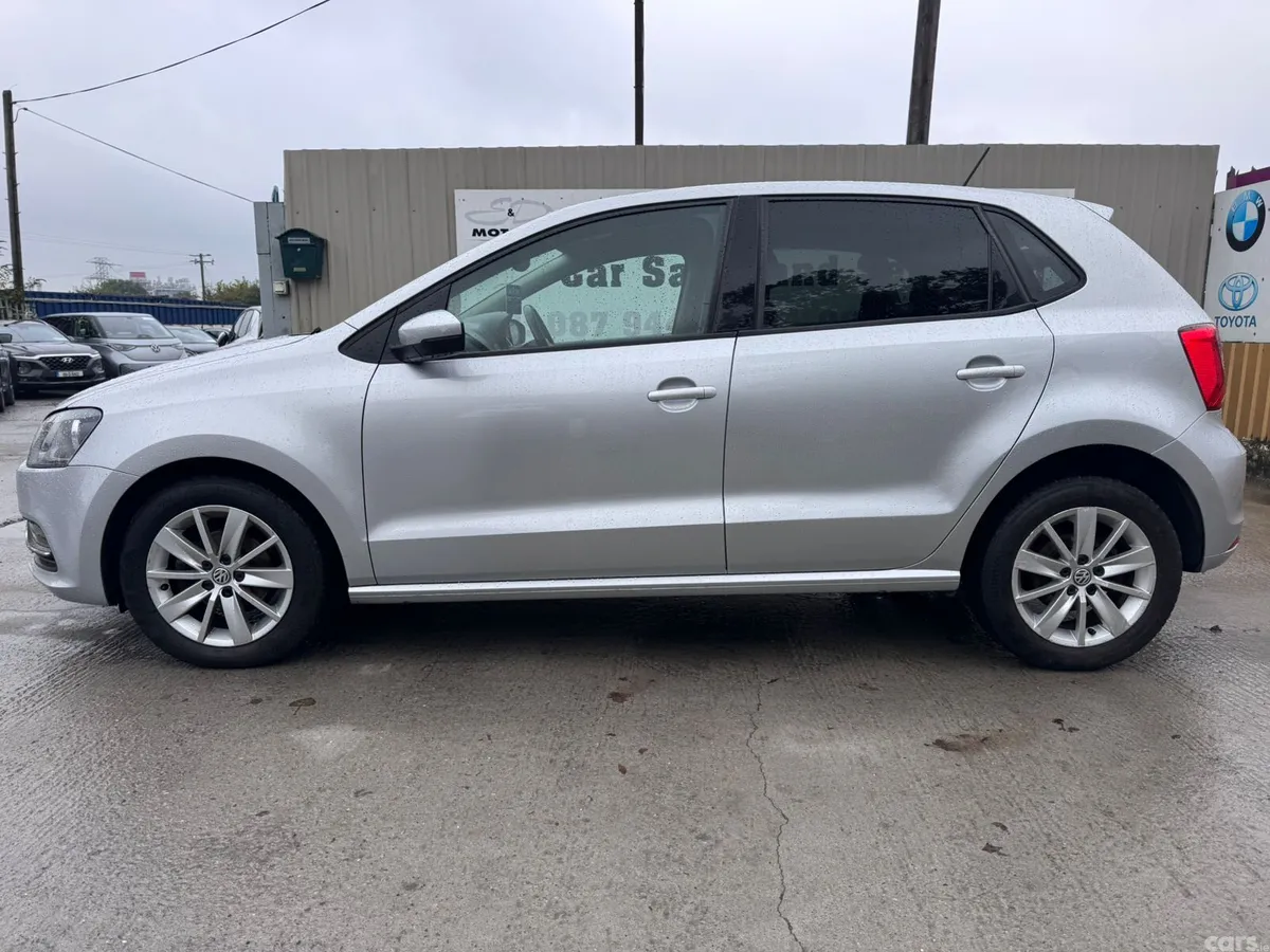 Volkswagen Polo Hatchback, Petrol, 2015, Silver