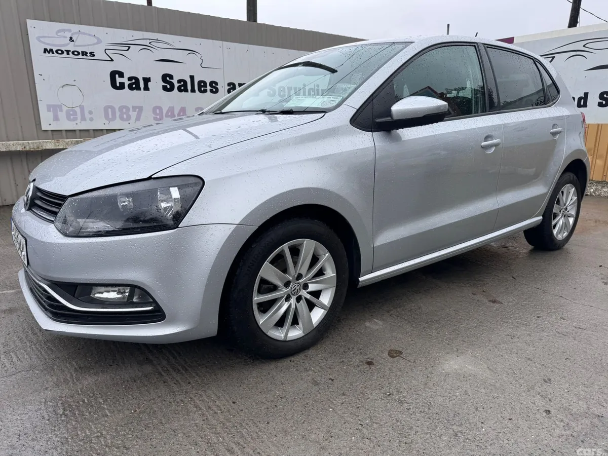 Volkswagen Polo Hatchback, Petrol, 2015, Silver
