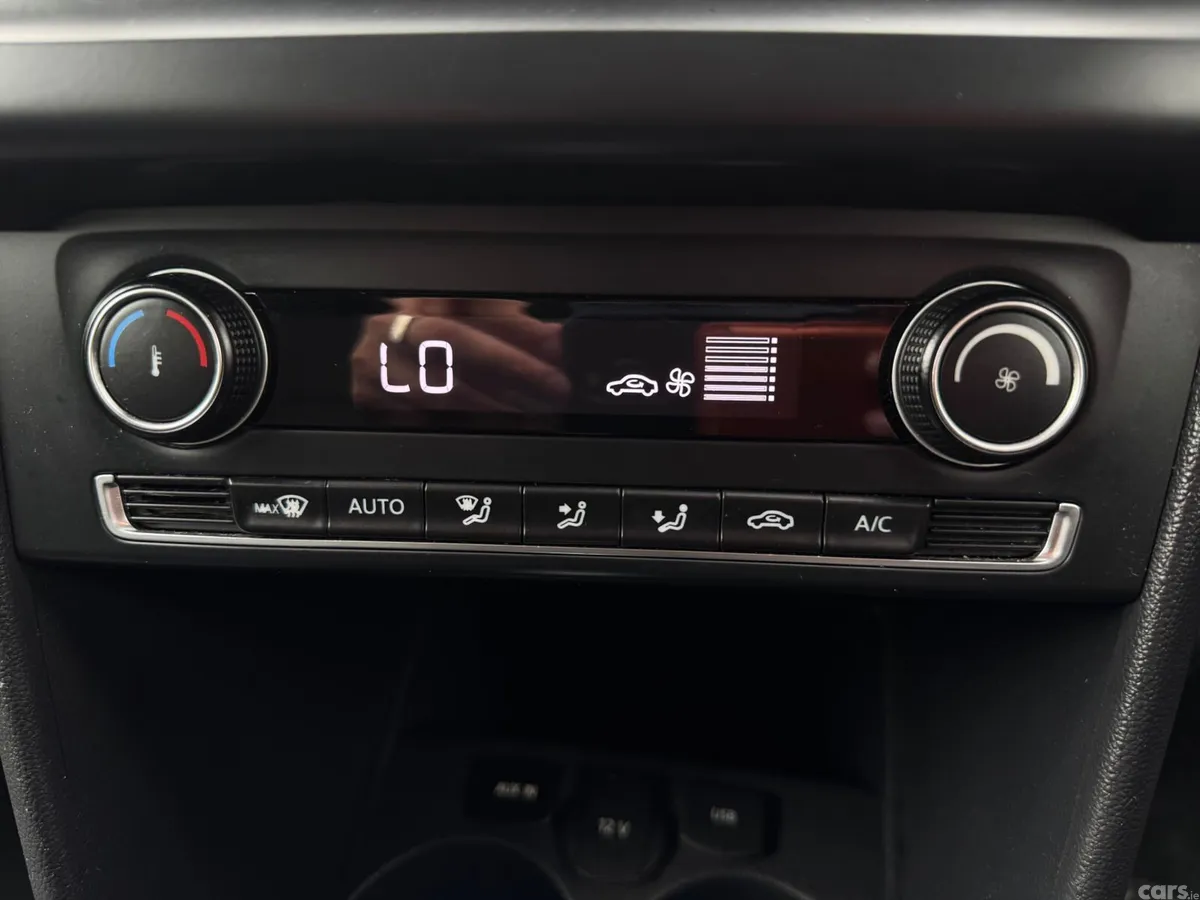 Volkswagen Polo Hatchback, Petrol, 2015, Silver