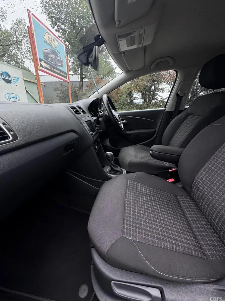 Volkswagen Polo Hatchback, Petrol, 2015, Silver