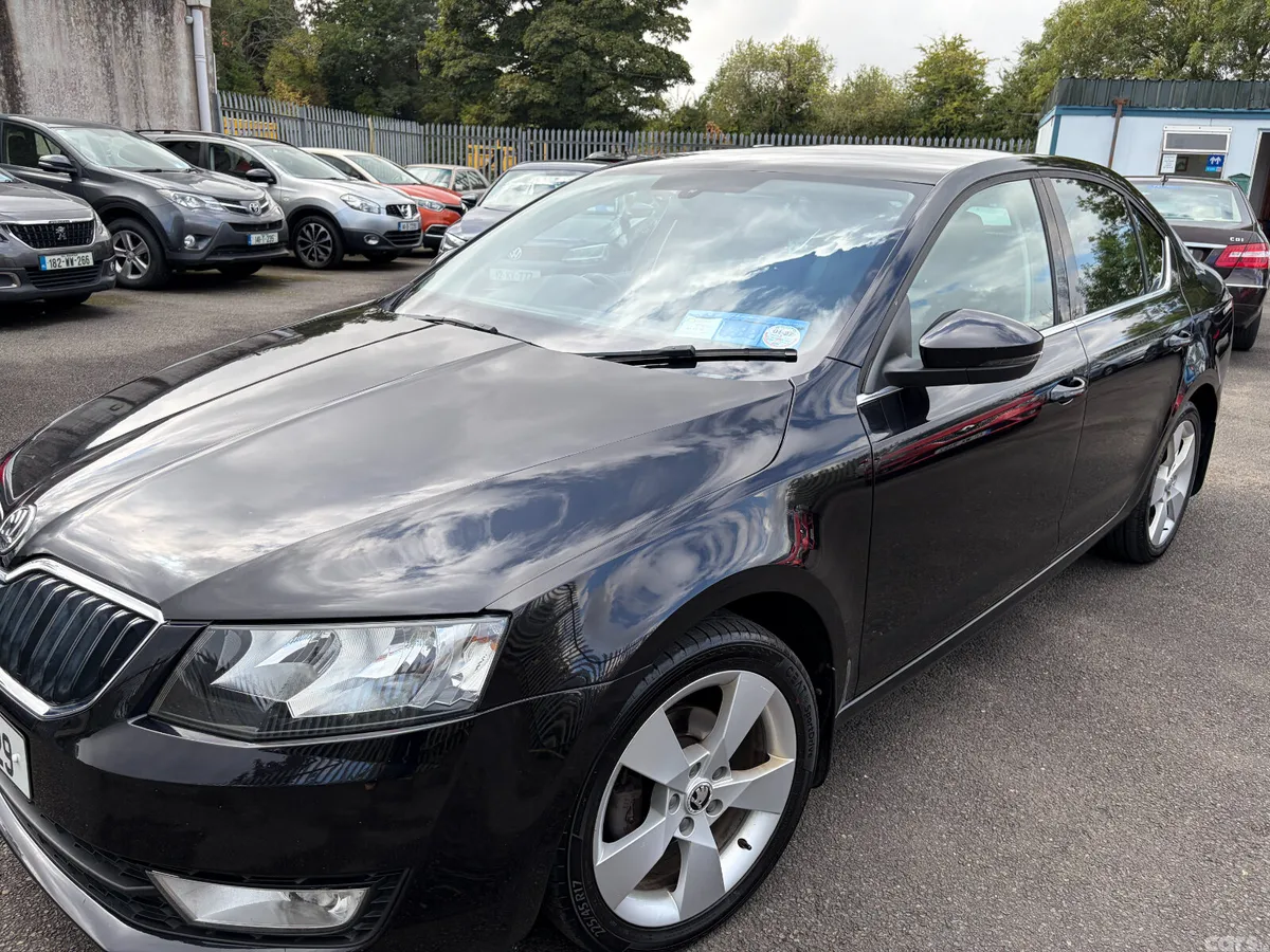 Skoda Octavia Saloon, Diesel, 2015, Black