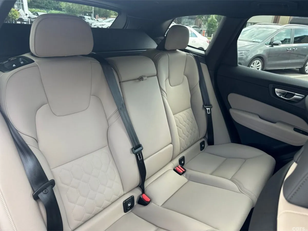Volvo XC60 SUV, Petrol Plug-in Hybrid, 2026, Black