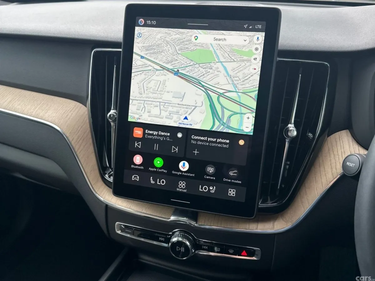 Volvo XC60 SUV, Petrol Plug-in Hybrid, 2026, Black