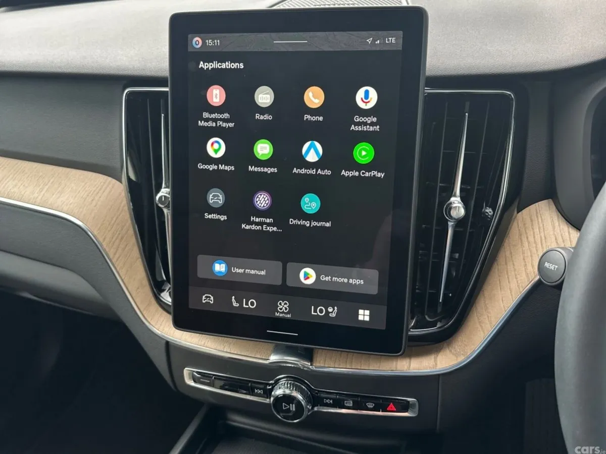 Volvo XC60 SUV, Petrol Plug-in Hybrid, 2026, Black