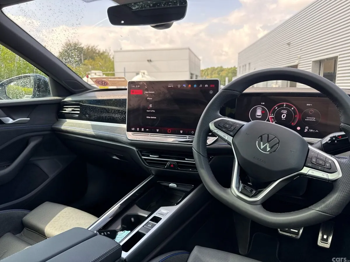 Volkswagen Passat Estate, Diesel, 2026, Blue