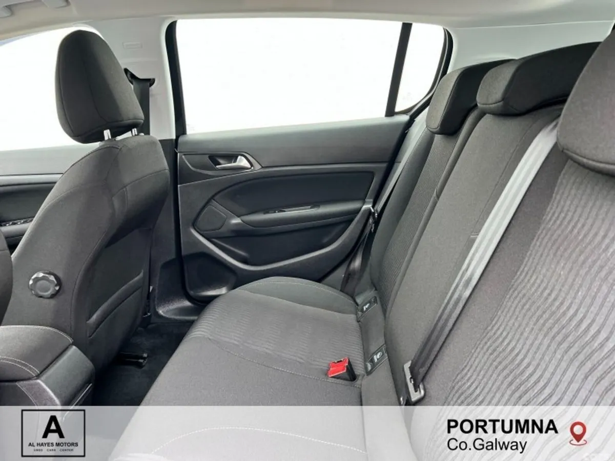 Peugeot 308 Hatchback, Diesel, 2016, Black