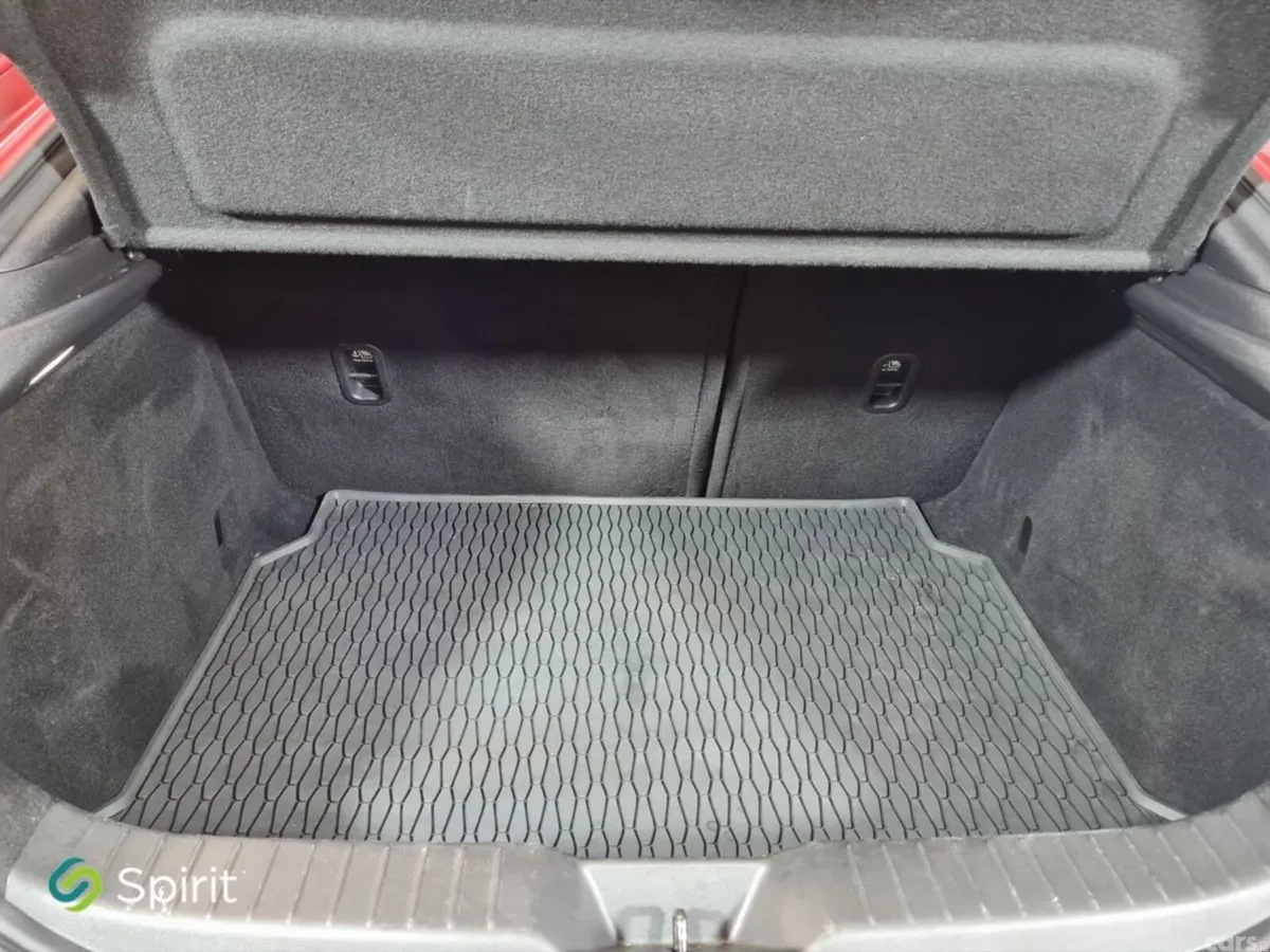 Mazda Mazda3 Hatchback, Petrol, 2022, Red