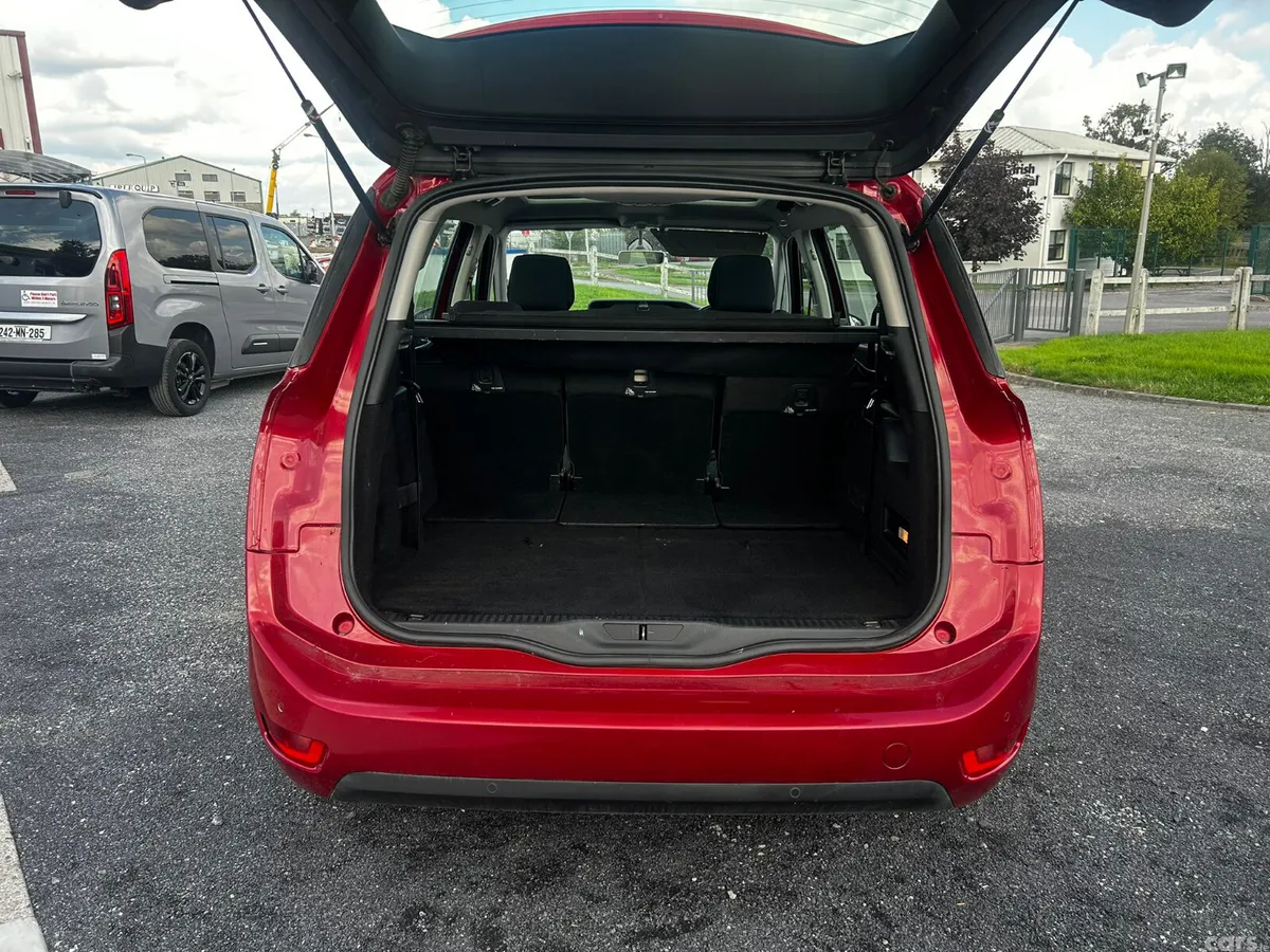 Citroen C4 Picasso Hatchback, Diesel, 2016, Red