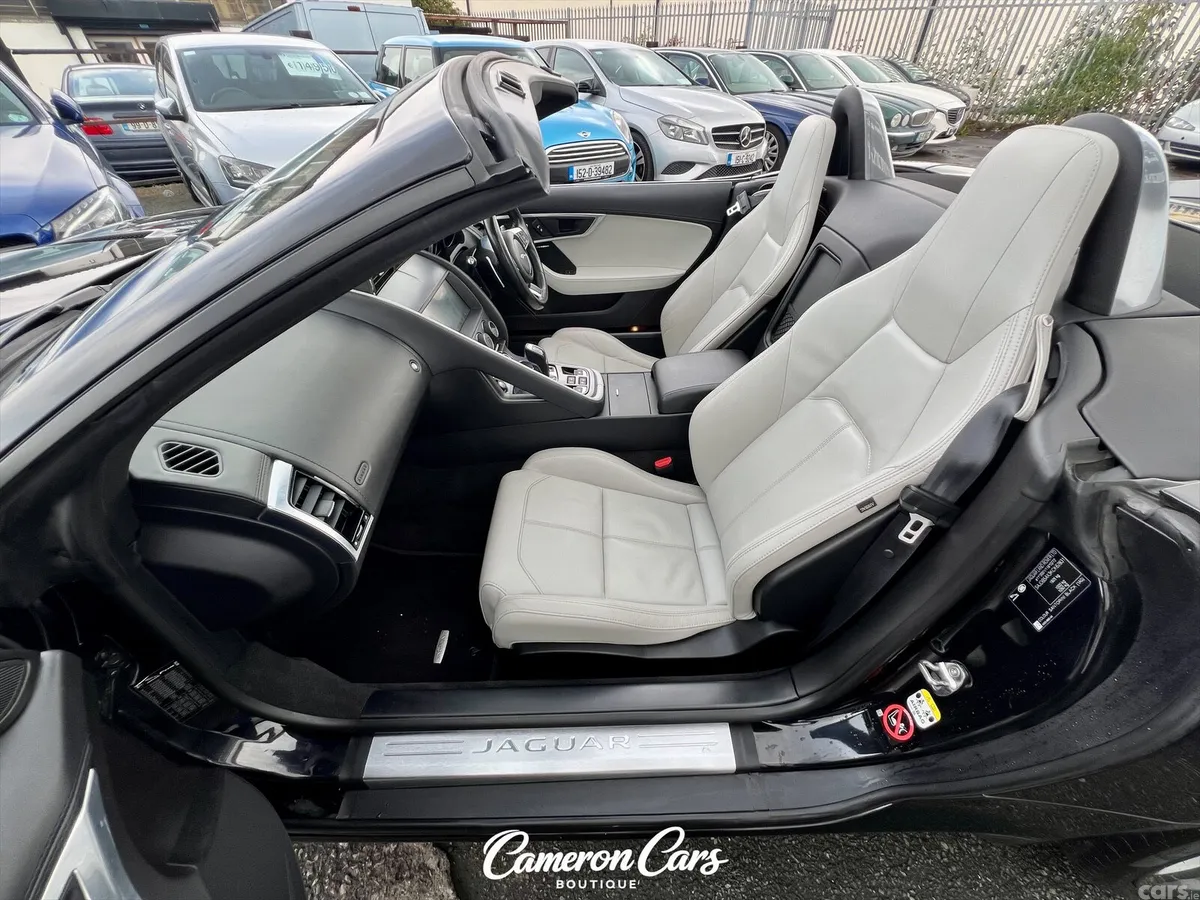 Jaguar F-Type Convertible, Petrol, 2019, Black