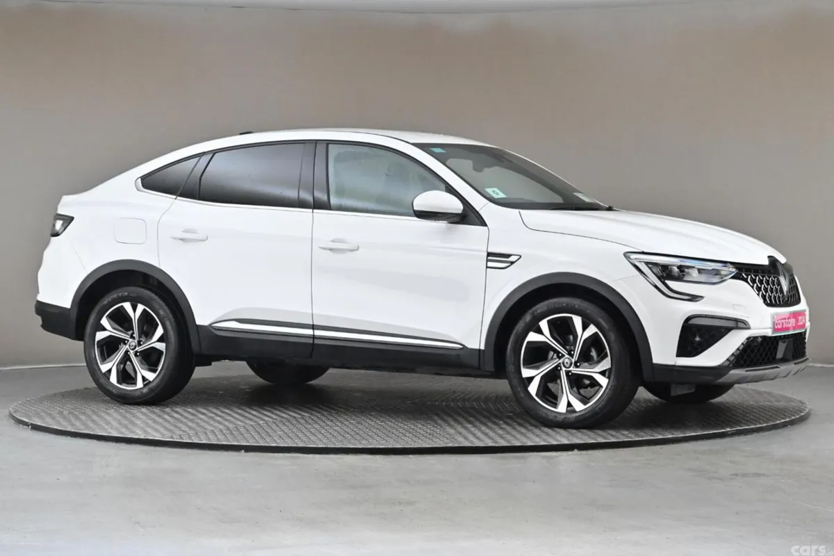 Renault Arkana SUV, Petrol, 2024, White