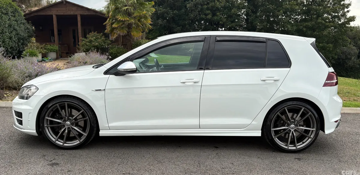 Volkswagen Golf Hatchback, Petrol, 2015, White