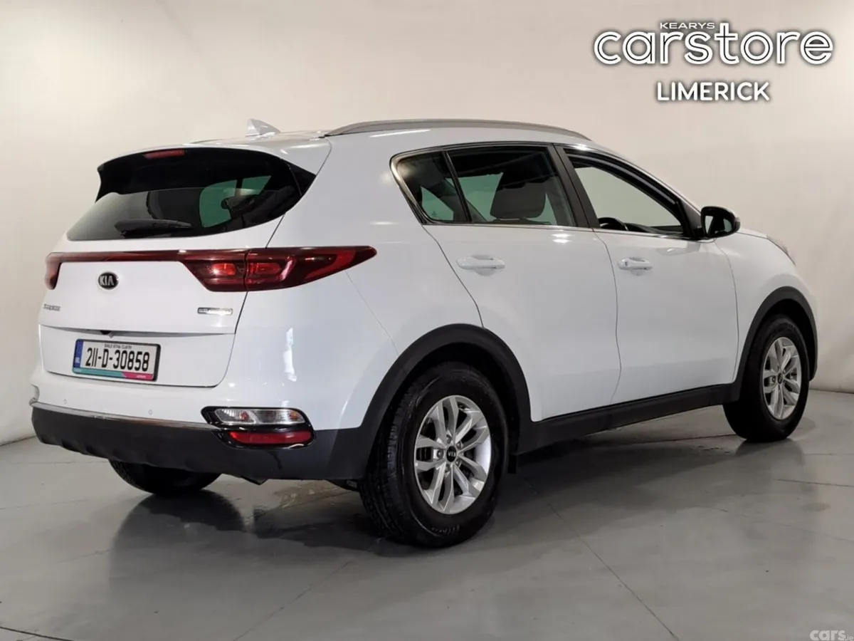 Kia Sportage SUV, Diesel Hybrid, 2021, White
