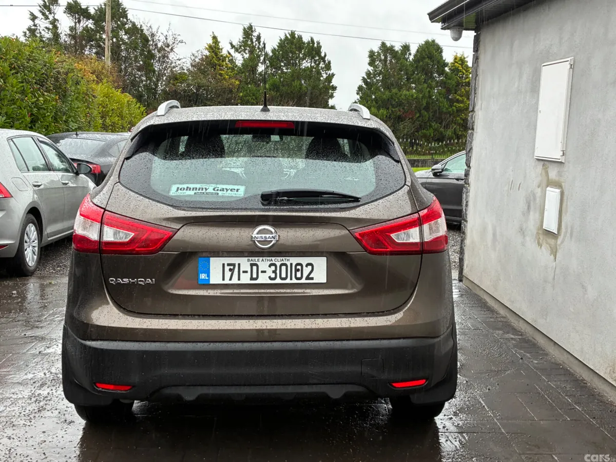 Nissan Qashqai SUV, Diesel, 2017, Brown