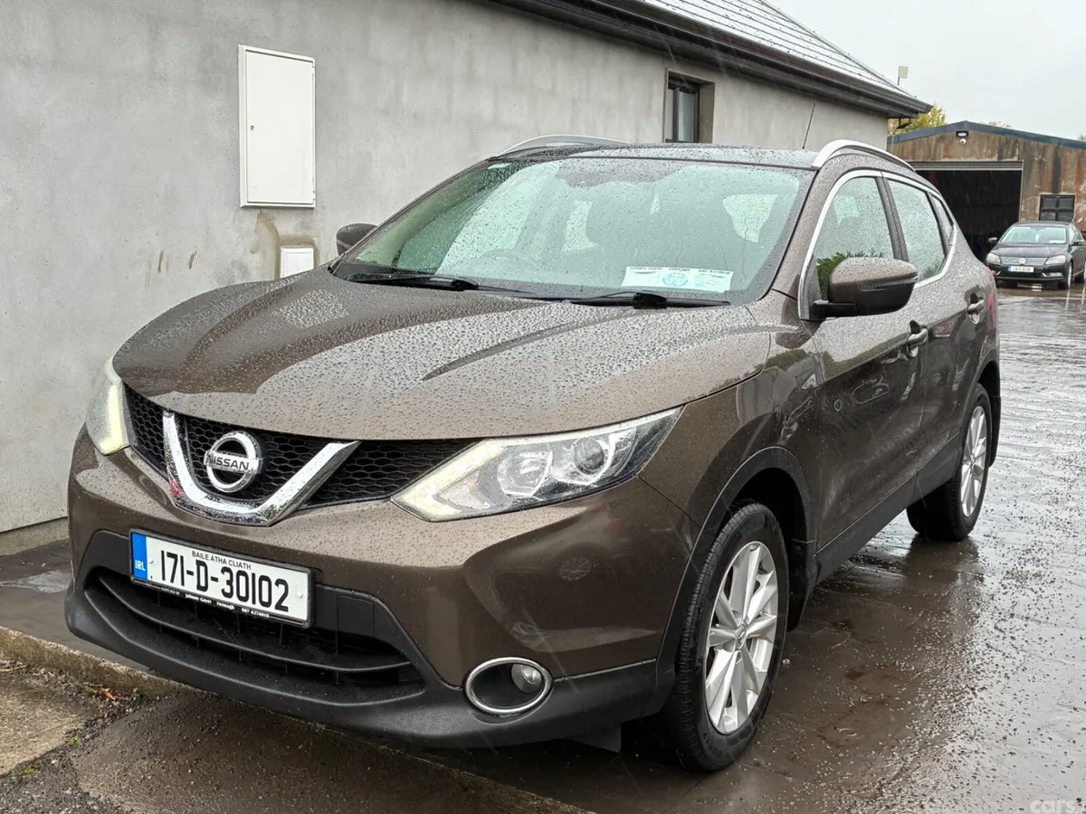 Nissan Qashqai SUV, Diesel, 2017, Brown