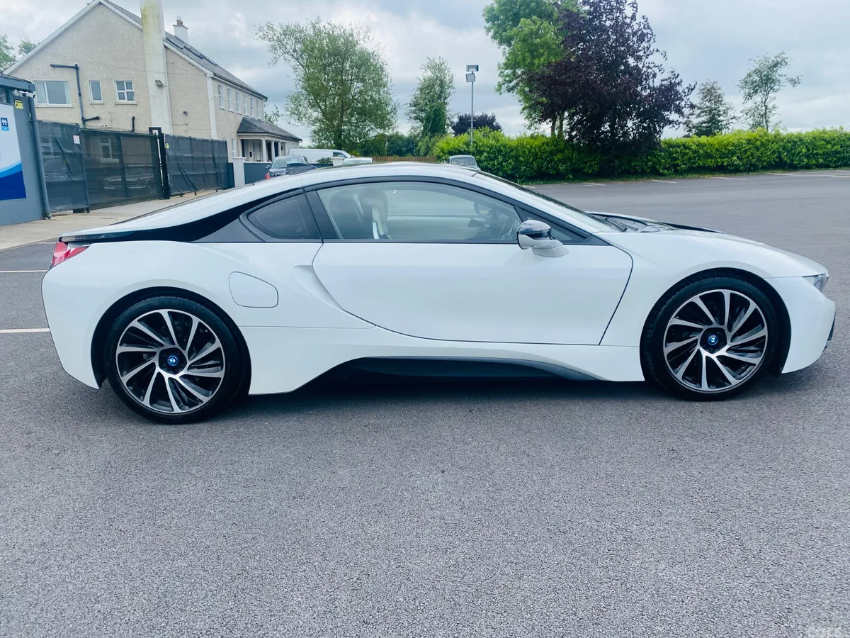 BMW i8 Coupe, Petrol Plug-in Hybrid, 2017, White