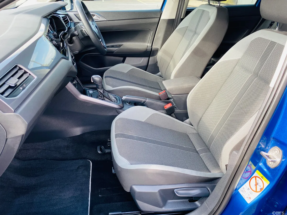 Volkswagen Polo Hatchback, Petrol, 2021, Blue