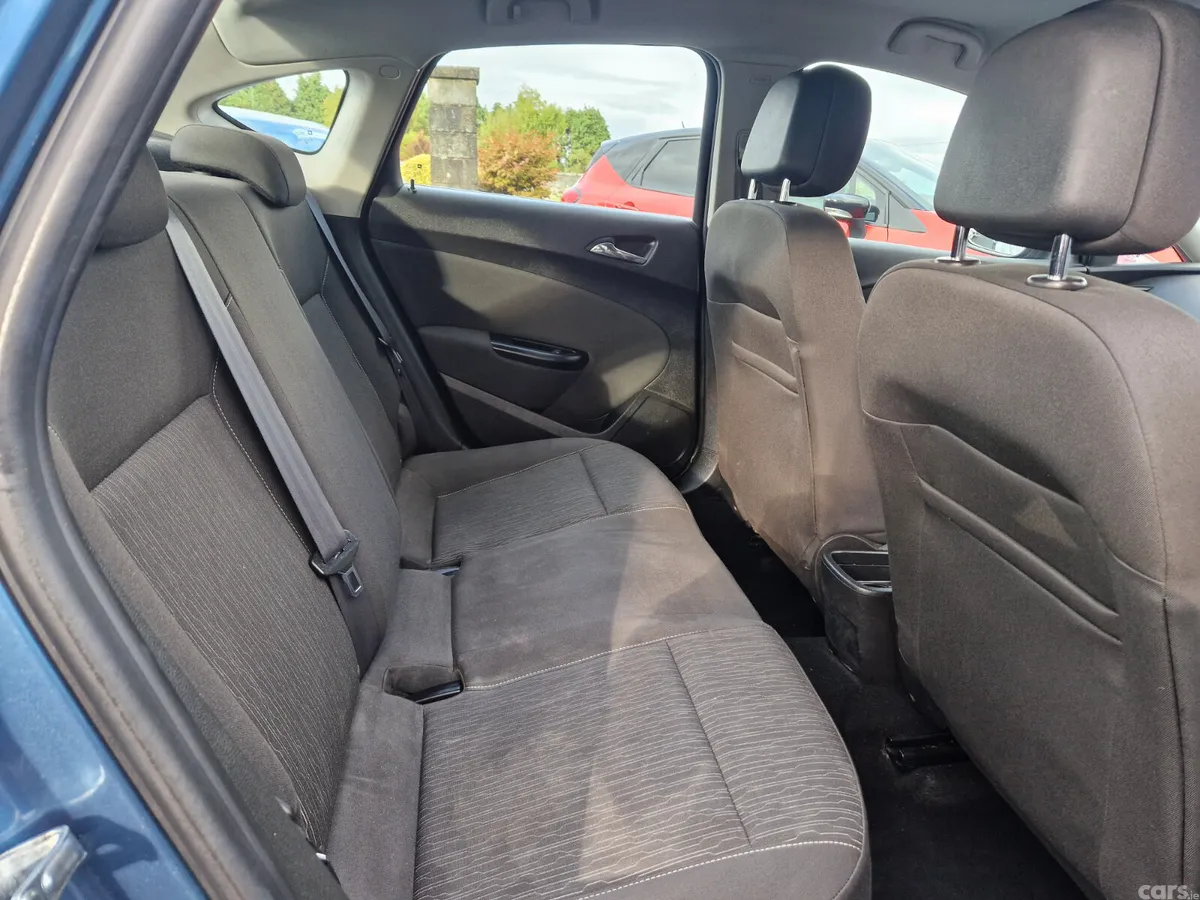 Opel Astra Saloon, Petrol, 2016, Blue