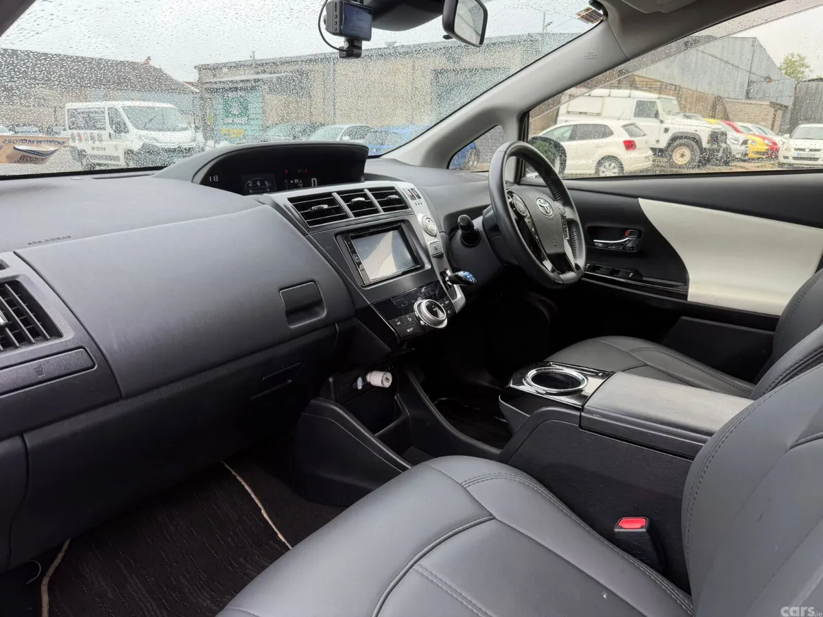 Toyota Prius Hatchback, Petrol Hybrid, 2018, Blue