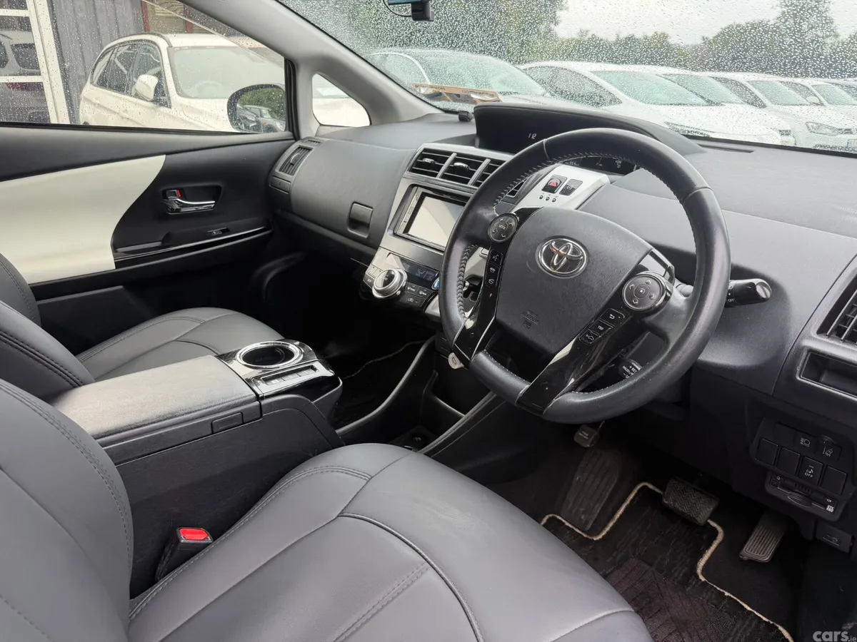 Toyota Prius Hatchback, Petrol Hybrid, 2018, Blue