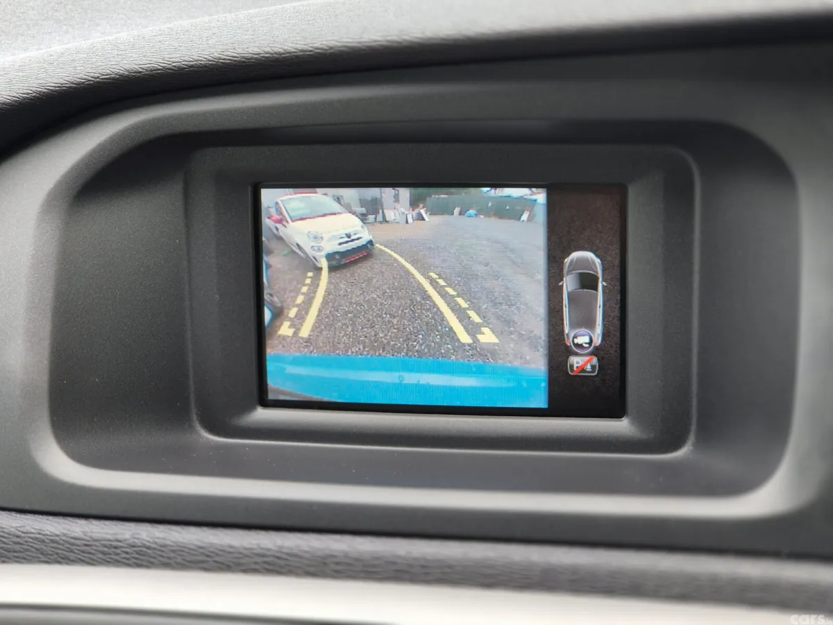 Volvo V40 Hatchback, Diesel, 2016, Blue