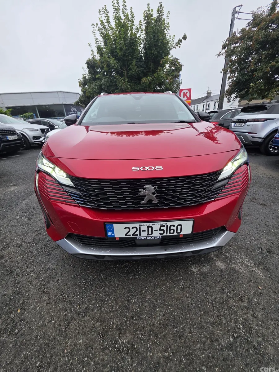 Peugeot 5008 MPV, Diesel, 2022, Red