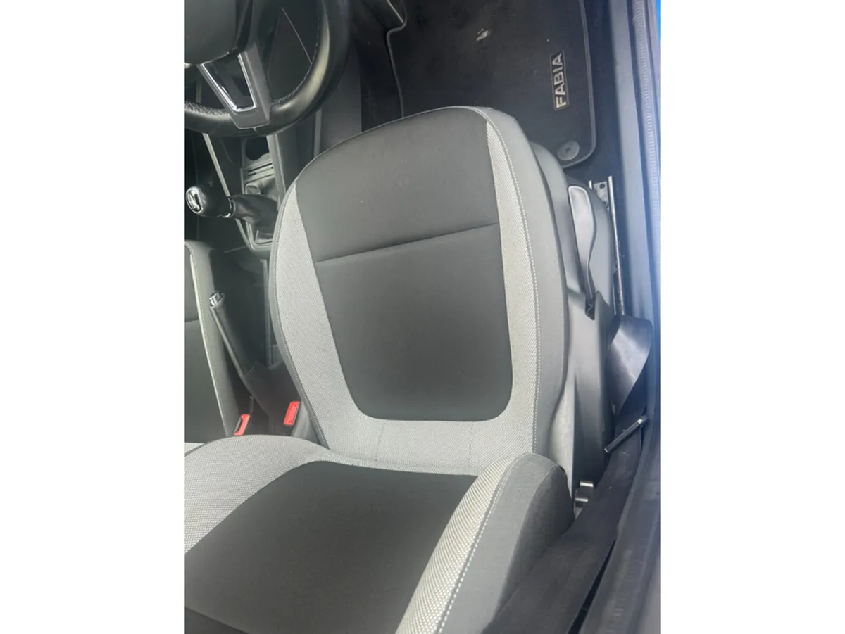 Skoda Fabia Estate, Petrol, 2015, Blue